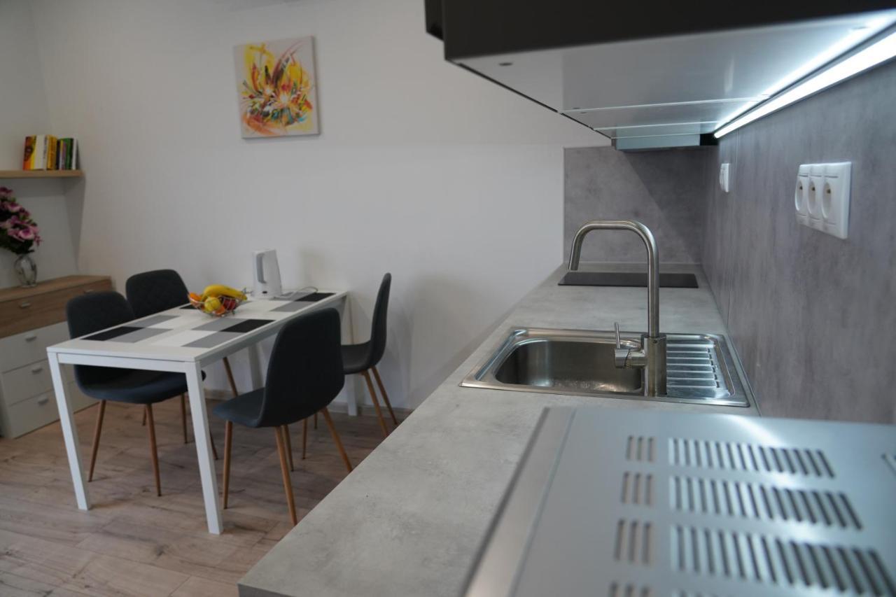 Nesvady Apartman Zuzana מראה חיצוני תמונה