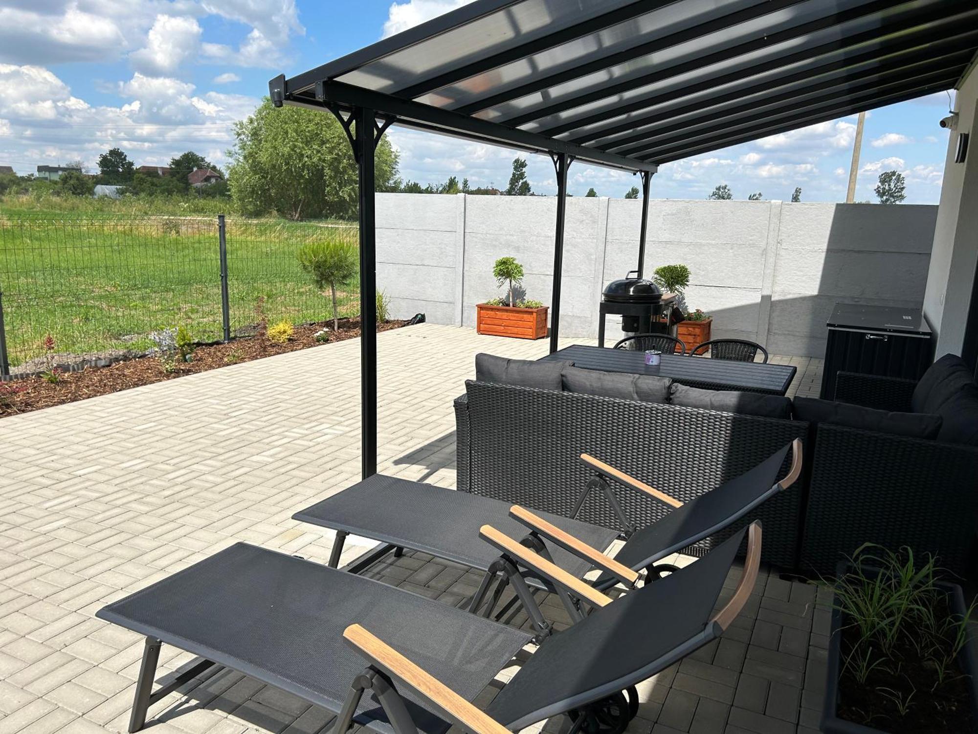 Nesvady Apartman Zuzana מראה חיצוני תמונה