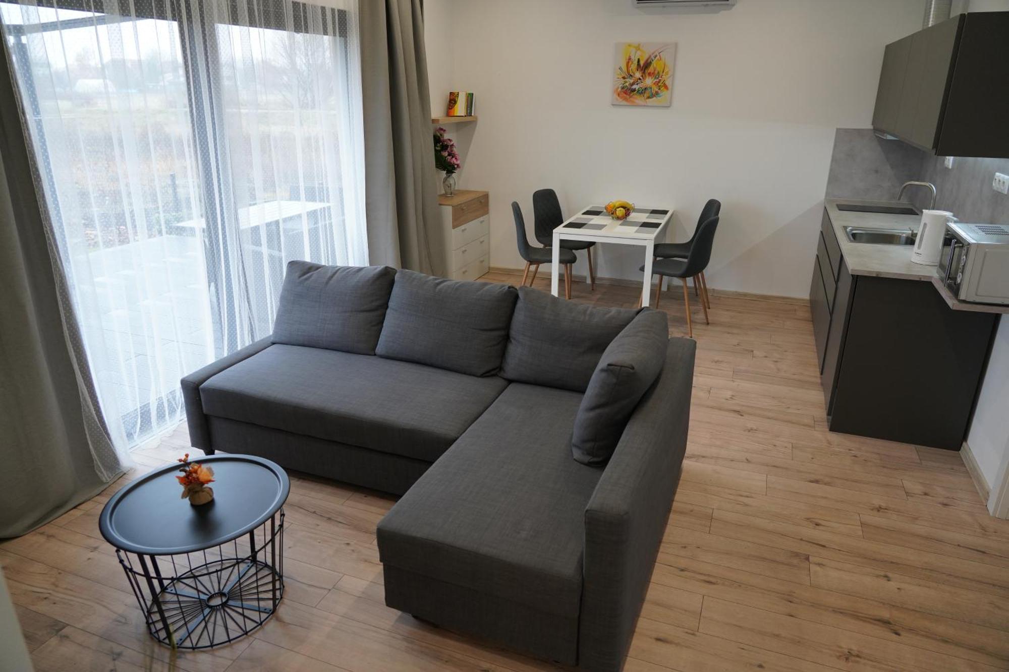 Nesvady Apartman Zuzana חדר תמונה