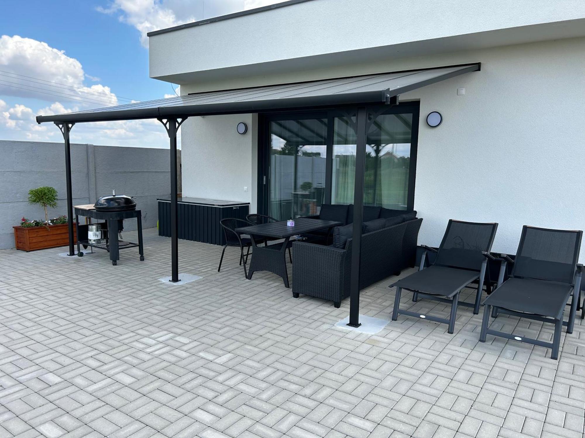 Nesvady Apartman Zuzana חדר תמונה